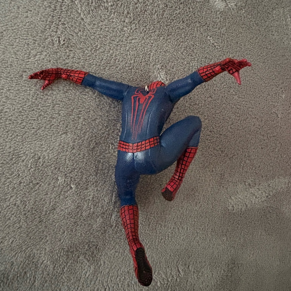 Hallmark Keepsake Spider-Man 2 Ornament 'Web-Slinging Wonder' - Picture 2 of 9